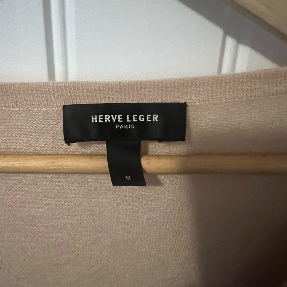 Herve Leger coins and button cashmere cardigan. Size medium. Excellent condition - Picture 3 of 5